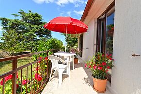 Apartment 1674