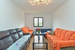 Apartment 1700