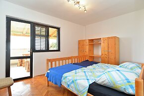 Apartment 1700