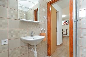 Apartment 1713