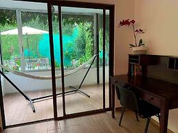 Casita Escondida