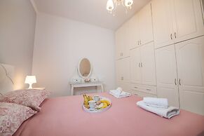 Vasilis Home