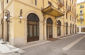 Boutique hotel touring