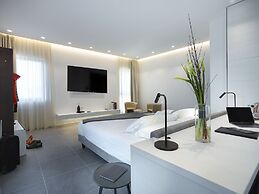 Boutique hotel touring