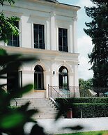 Hôtel Le Corbusson Laval Ouest
