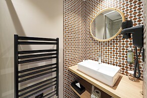 Hôtel Le Corbusson Laval Ouest