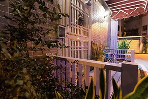 Yi-Jing B&B