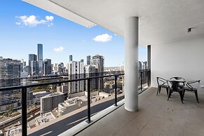 Brisbane One Apartments by CLLIX