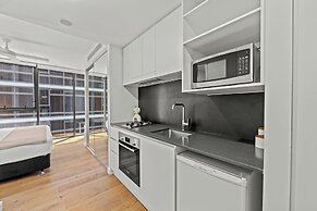 Brisbane One Apartments by CLLIX