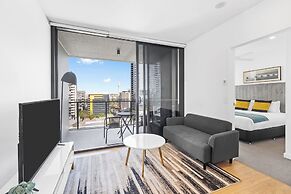 Brisbane One Apartments by CLLIX