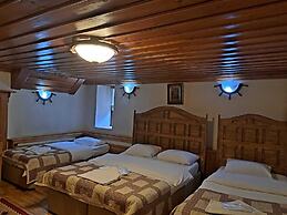 Muderrisler Evi