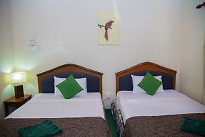 Blue Magpie Lodge