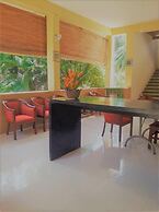Blue Magpie Lodge