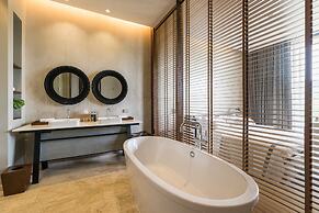 Atta 2-bd Suite OR Pool Penthouse