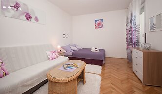 Studio apartment Tina