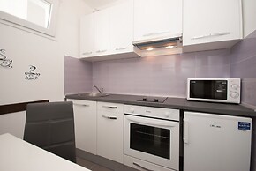 Studio apartment Tina