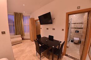 Arlo Apartments