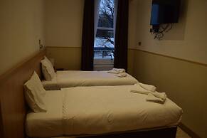 Arlo Apartments