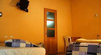 Hotel Gil Town