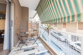 Stylish Apartment with Balcony  by Cloudkeys