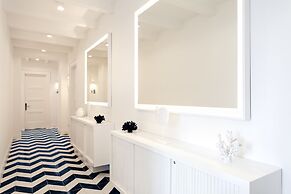 Maison Blu - Intimate GuestHouse
