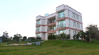 Full Moon Resort