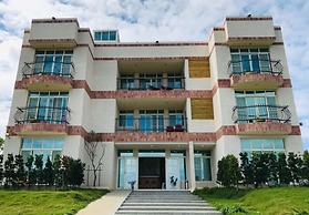 Full Moon Resort