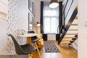 Leah Studios