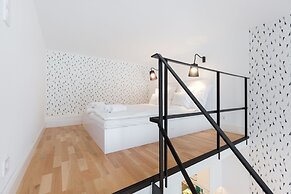 Leah Studios