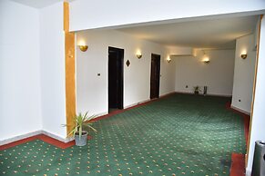 Royal Pyramids Hotel