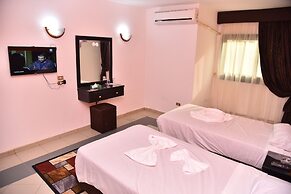 Royal Pyramids Hotel