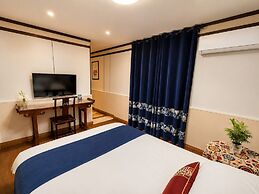 Chengdu Wenjun courtyard Hotel