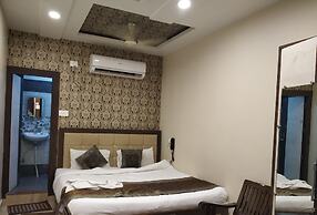 Hotel Aadesh Palace