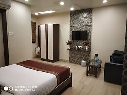 Hotel Aadesh Palace
