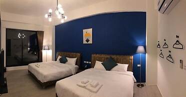 Easy Inn