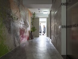 LIGHT INN - Hostel