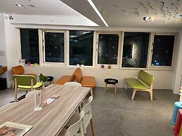LIGHT INN - Hostel