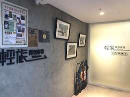 LIGHT INN - Hostel