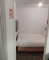 LIGHT INN - Hostel