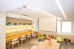 LIGHT INN - Hostel