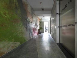 LIGHT INN - Hostel