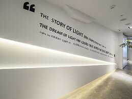 LIGHT INN - Hostel