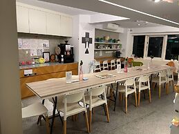 LIGHT INN - Hostel