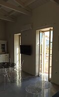 Acropolis Suites