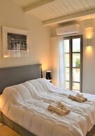 Acropolis Suites