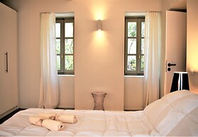 Acropolis Suites