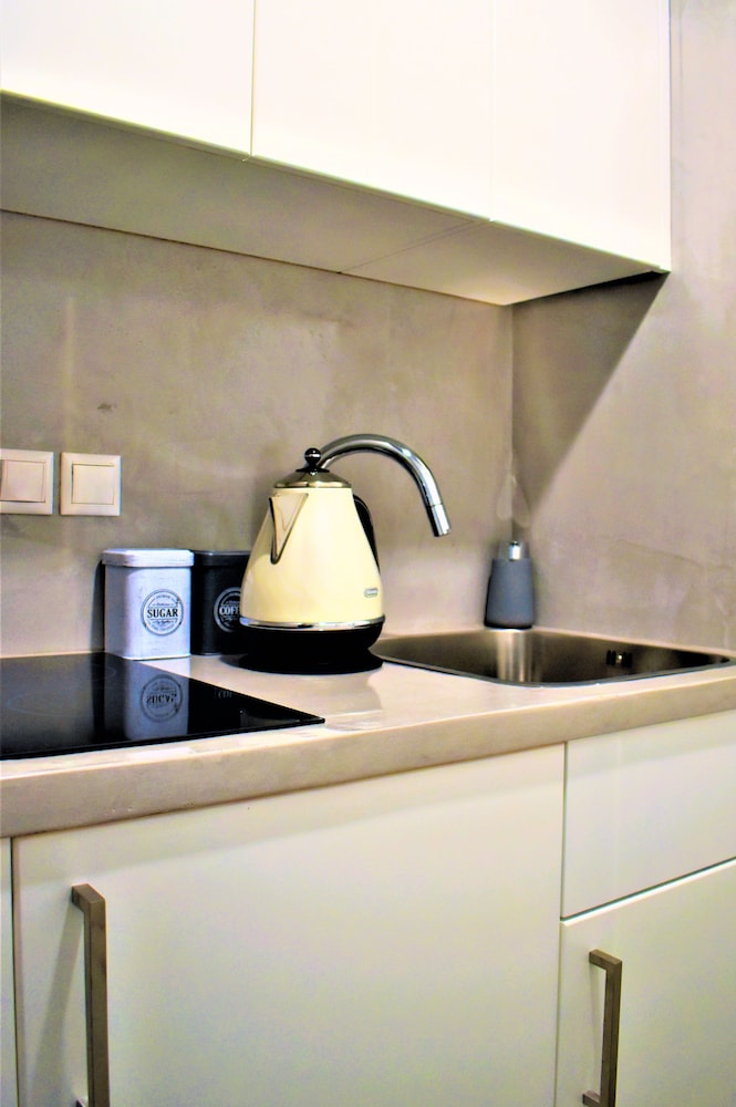 Acropolis Suites