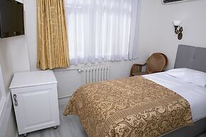 Hali Hotel