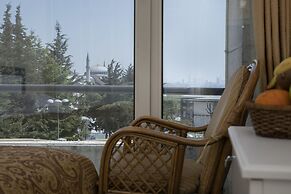 Hali Hotel