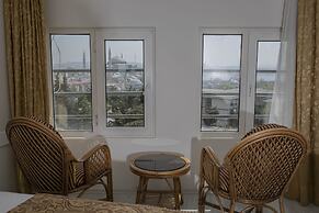 Hali Hotel